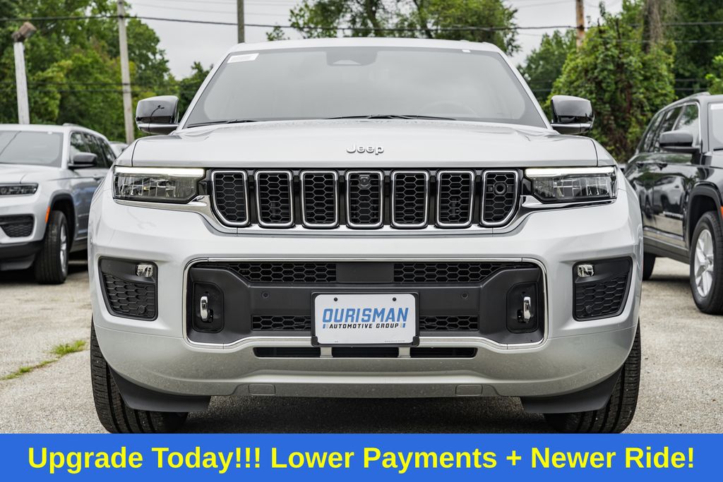 2025 Jeep Grand Cherokee Overland photo 2