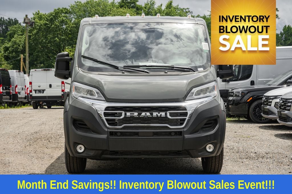 New 2025 Ram ProMaster PROMASTER 3500 SLT CARGO VAN LOW ROOF 136' WB Cargo Van