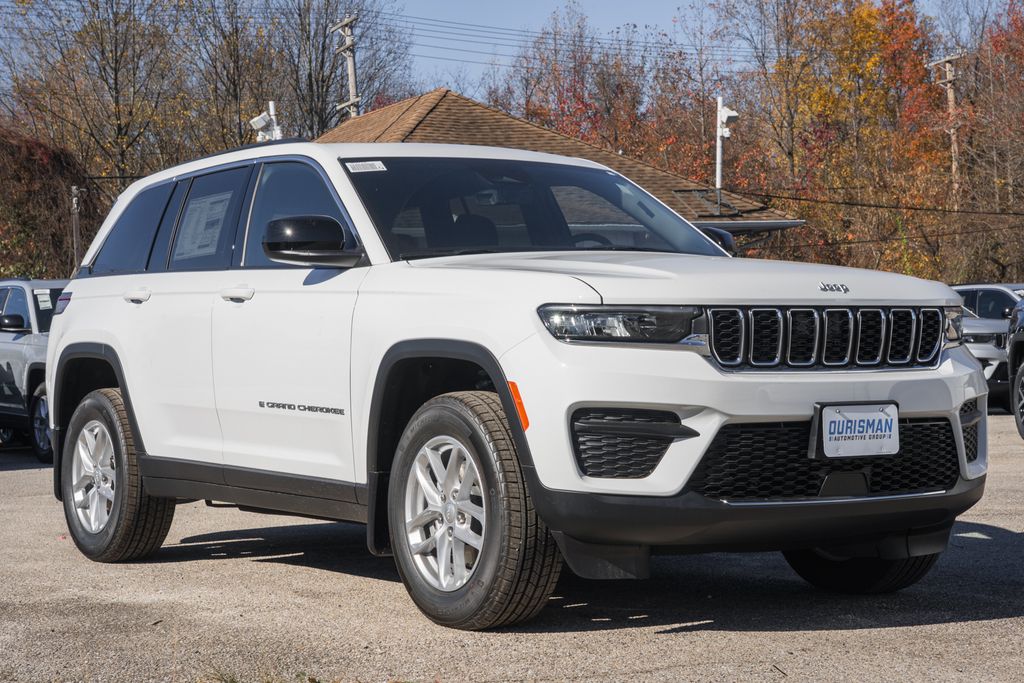 2025 Jeep Grand Cherokee Laredo's photo