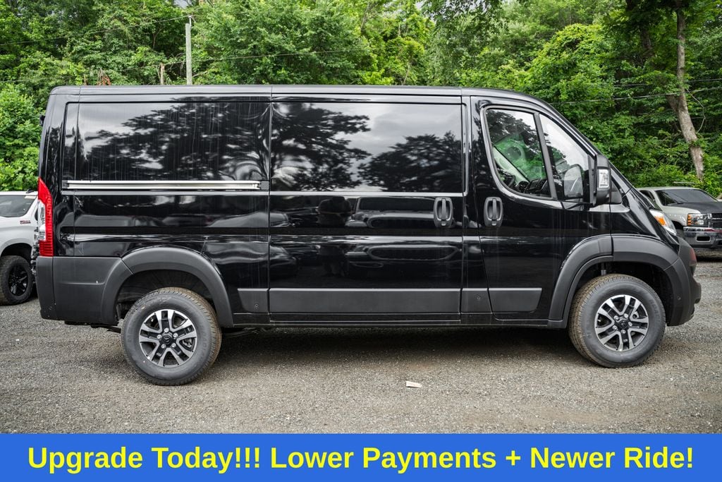 New 2025 Ram ProMaster PROMASTER 3500 SLT CARGO VAN LOW ROOF 136' WB Cargo Van