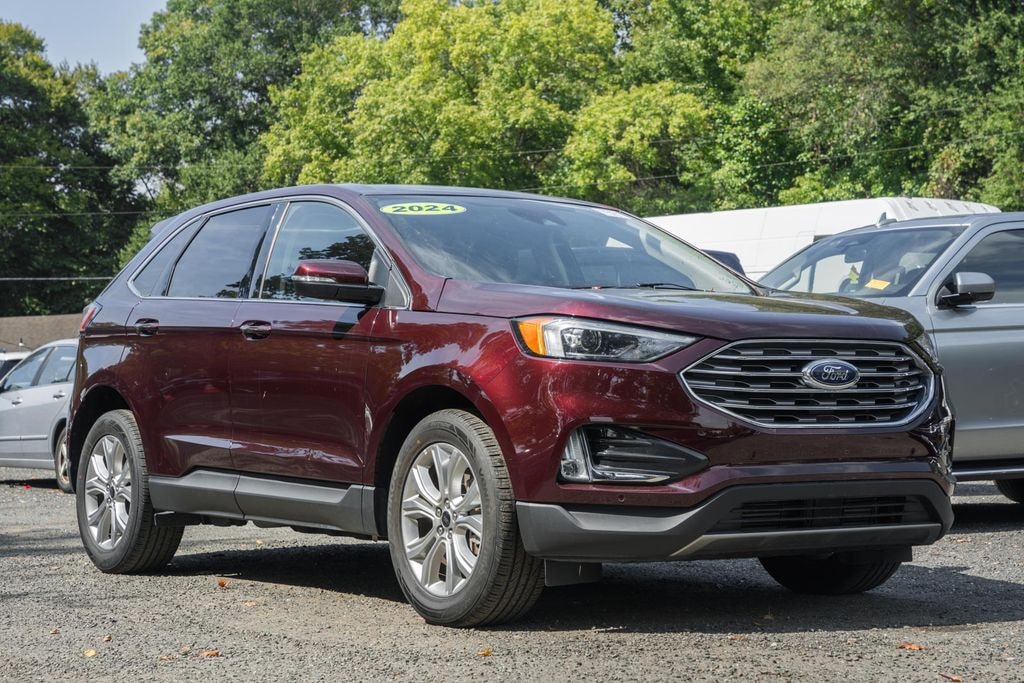 Used 2024 Ford Edge Titanium SUV