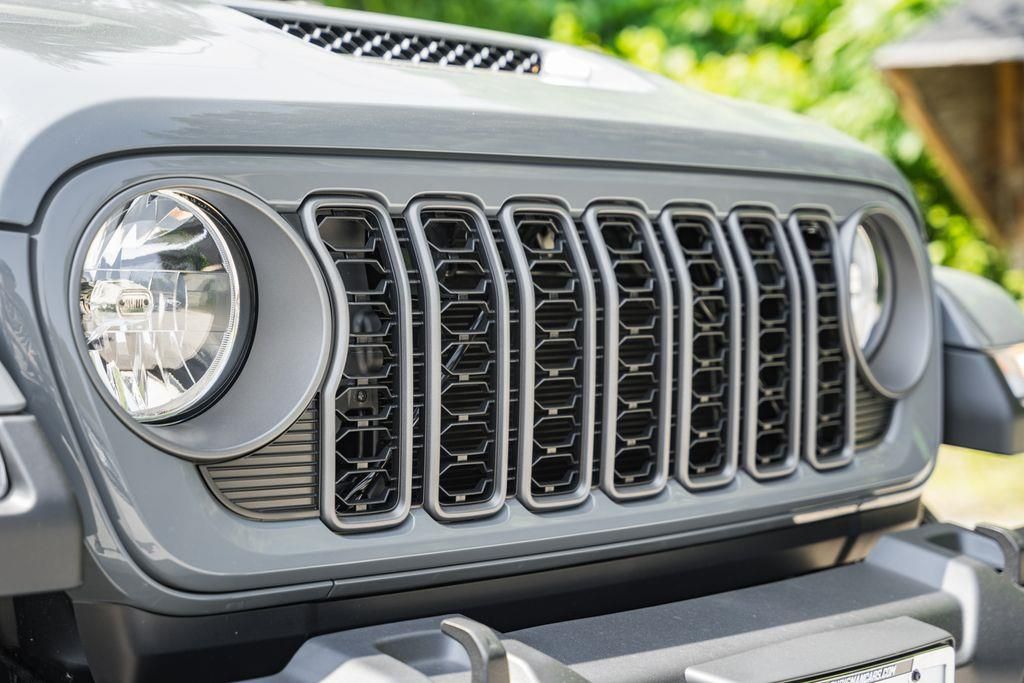 2025 Jeep Gladiator Sport S - Photo 10