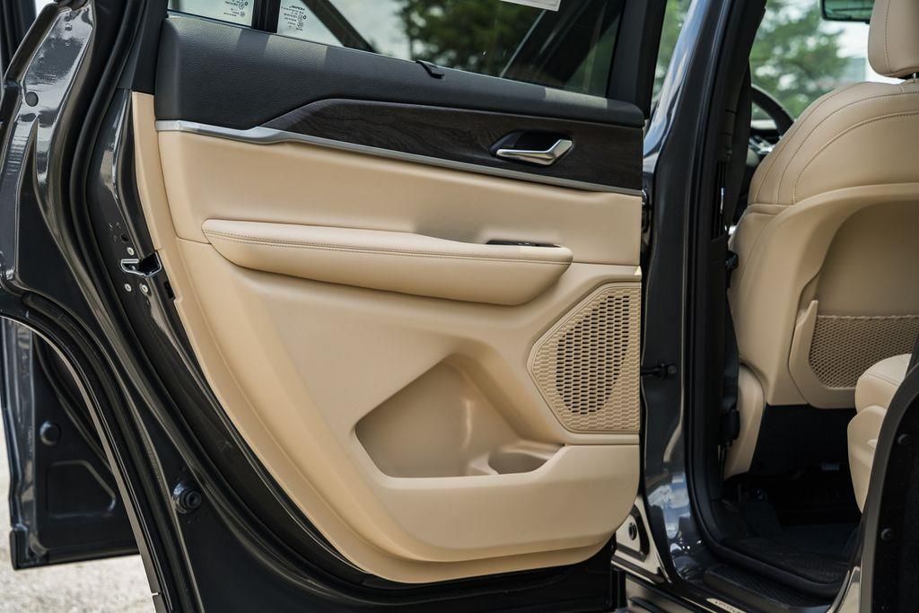 2025 Jeep Grand Cherokee L Limited - Photo 39
