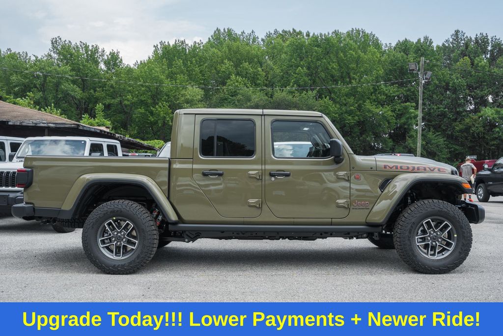 2025 Jeep Gladiator Mojave photo 3