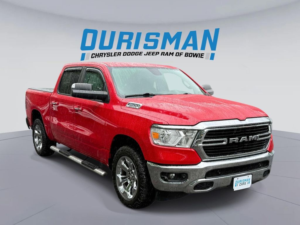 2020 RAM 1500 Big Horn/Lone Star 4x4 Crew Cab 5'7's photo