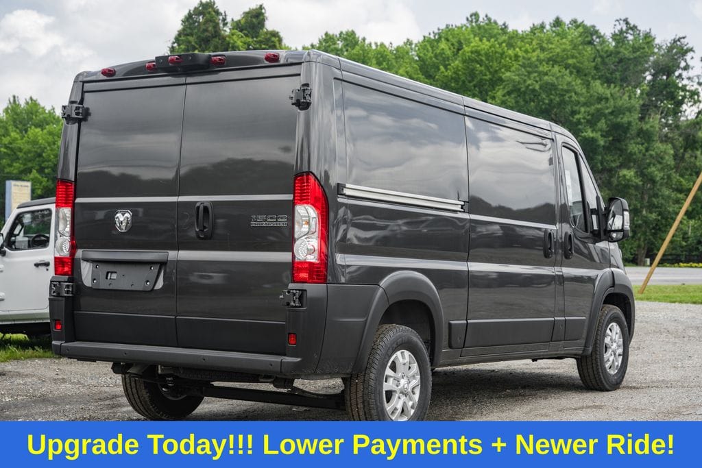 New 2025 Ram ProMaster PROMASTER 1500 SLT CARGO VAN LOW ROOF 136' WB Cargo Van