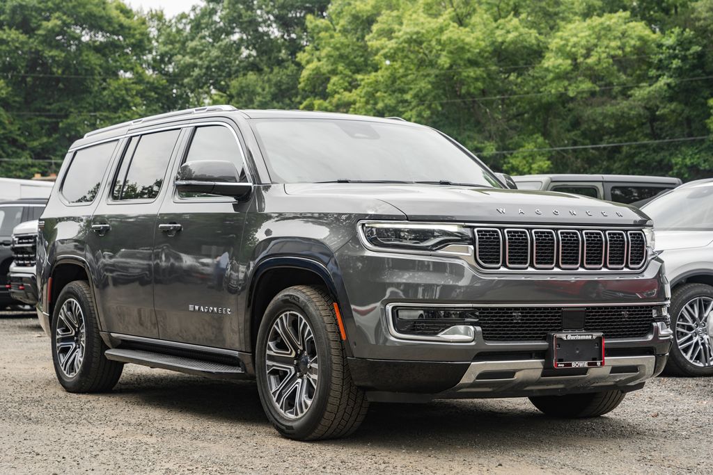 2022 Jeep Wagoneer Series III's photo