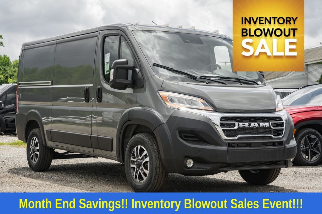 New 2025 Ram ProMaster PROMASTER 3500 SLT CARGO VAN LOW ROOF 136' WB Cargo Van
