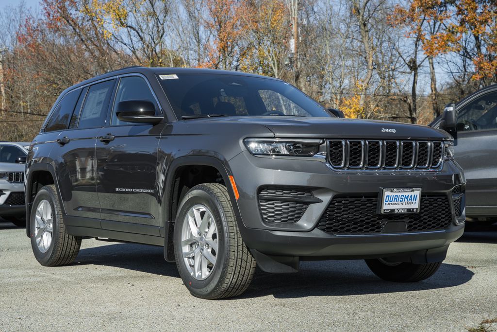 2025 Jeep Grand Cherokee Laredo's photo