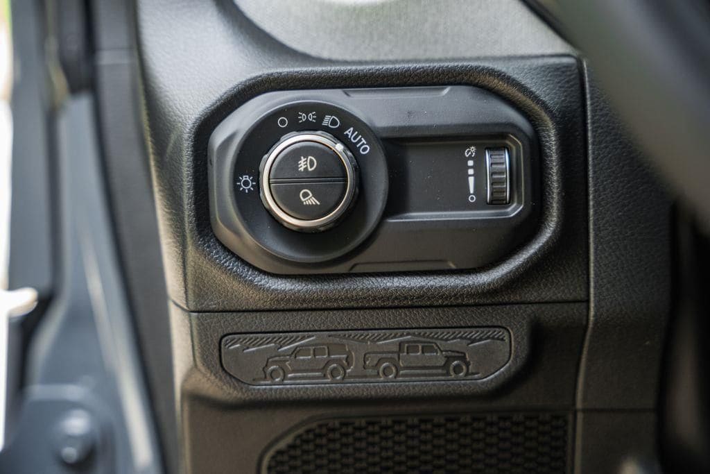 2025 Jeep Gladiator Sport S - Photo 40