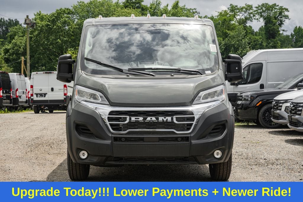 New 2025 Ram ProMaster PROMASTER 3500 SLT CARGO VAN LOW ROOF 136' WB Cargo Van