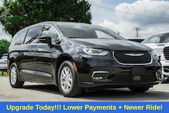 2025 Chrysler Pacifica SELECT Passenger Van