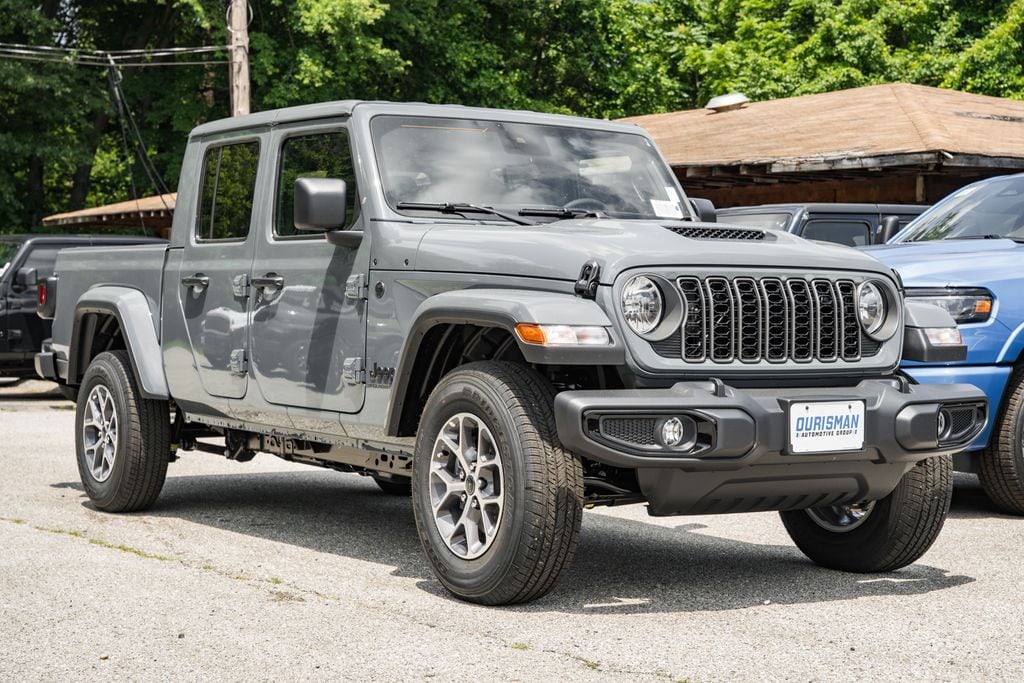 2025 Jeep Gladiator Sport S's photo