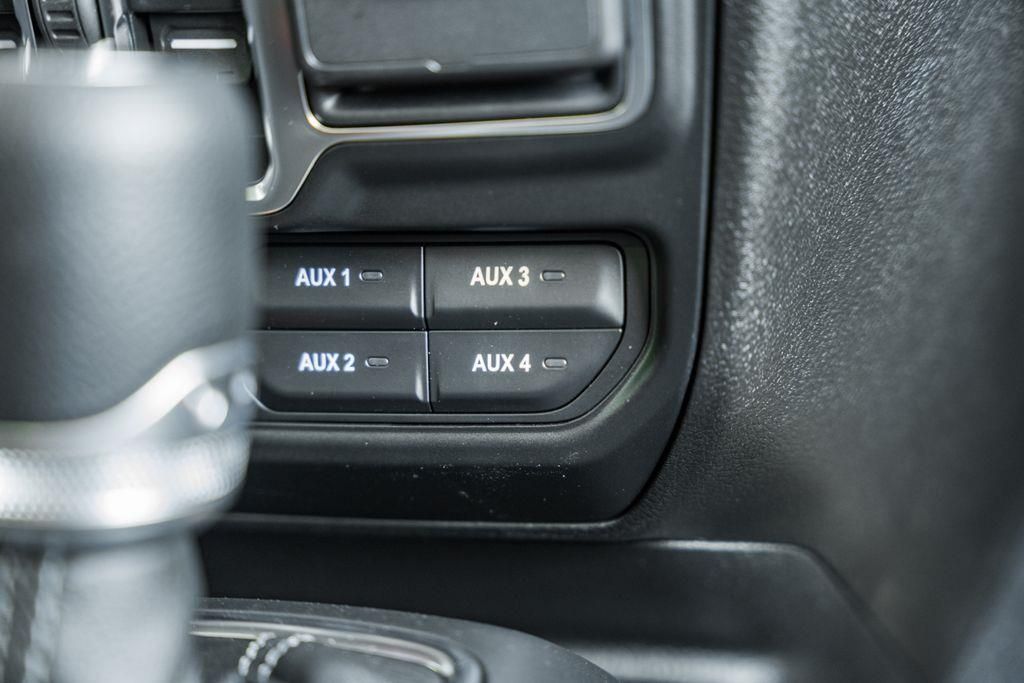 2025 Jeep Gladiator Sport S - Photo 28