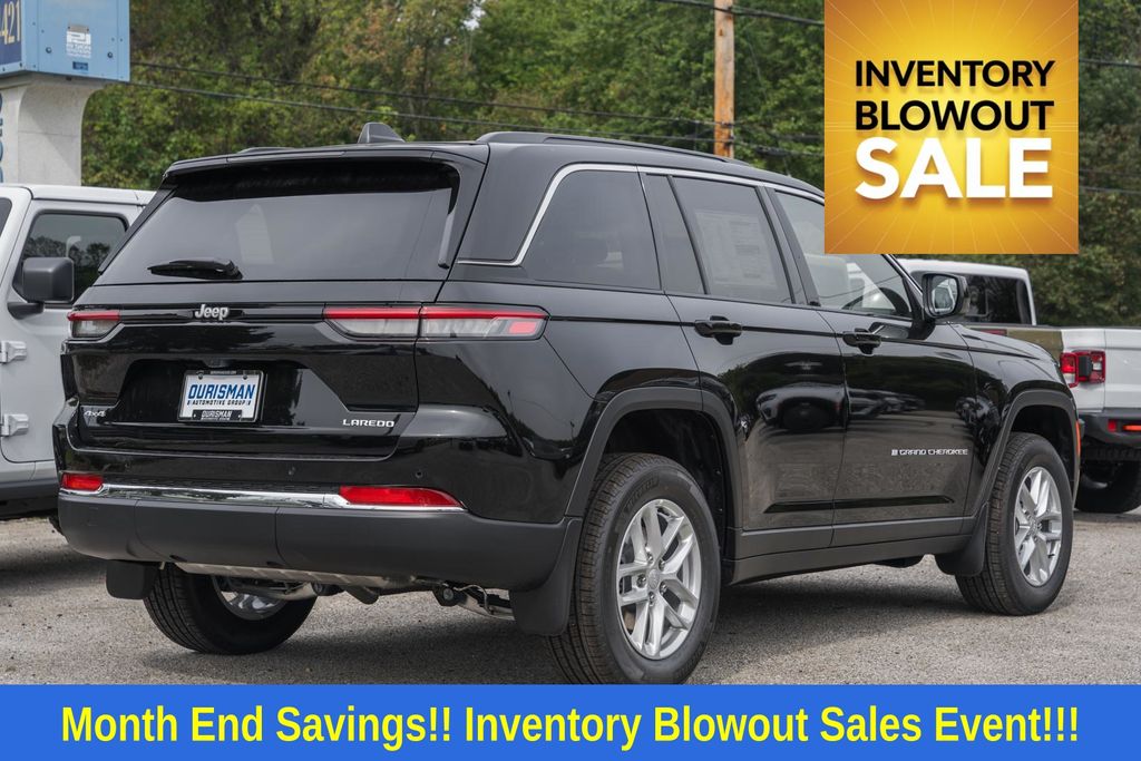 2025 Jeep Grand Cherokee Laredo photo 4
