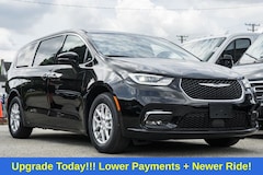 2025 Chrysler Pacifica SELECT Passenger Van
