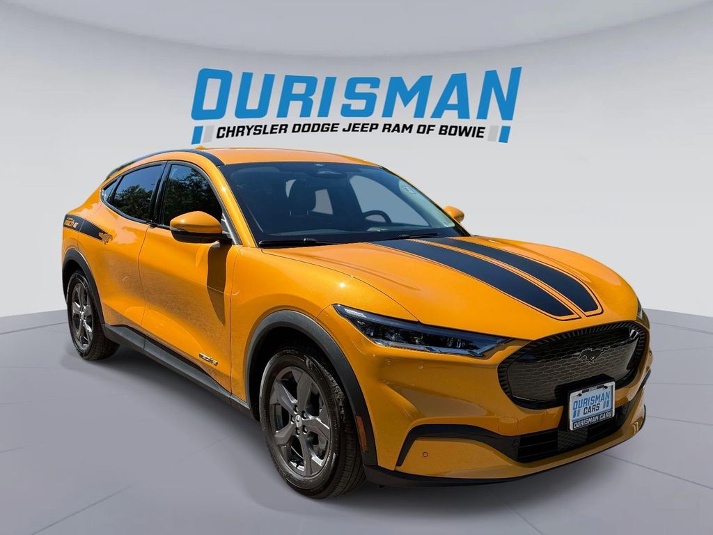 2022 Ford Mustang-Mach-e Select's photo