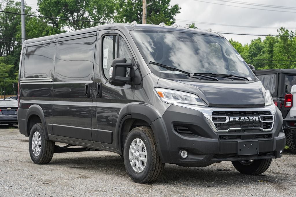 New 2025 Ram ProMaster PROMASTER 1500 SLT CARGO VAN LOW ROOF 136' WB Cargo Van