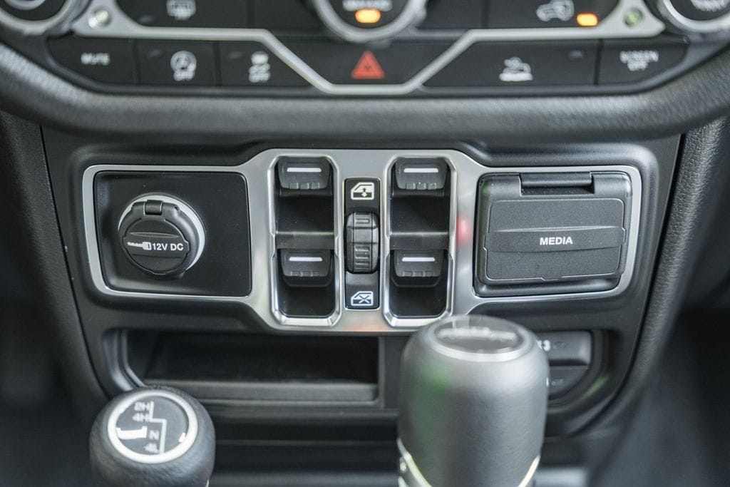 2025 Jeep Gladiator Sport S - Photo 25