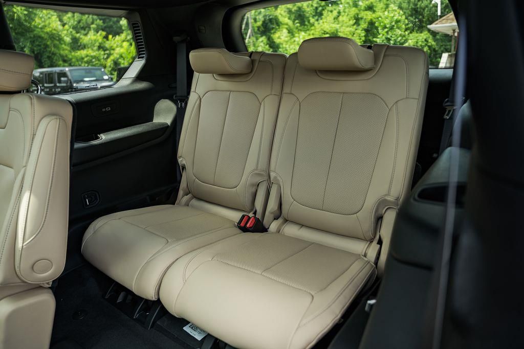 2025 Jeep Grand Cherokee L Limited - Photo 38