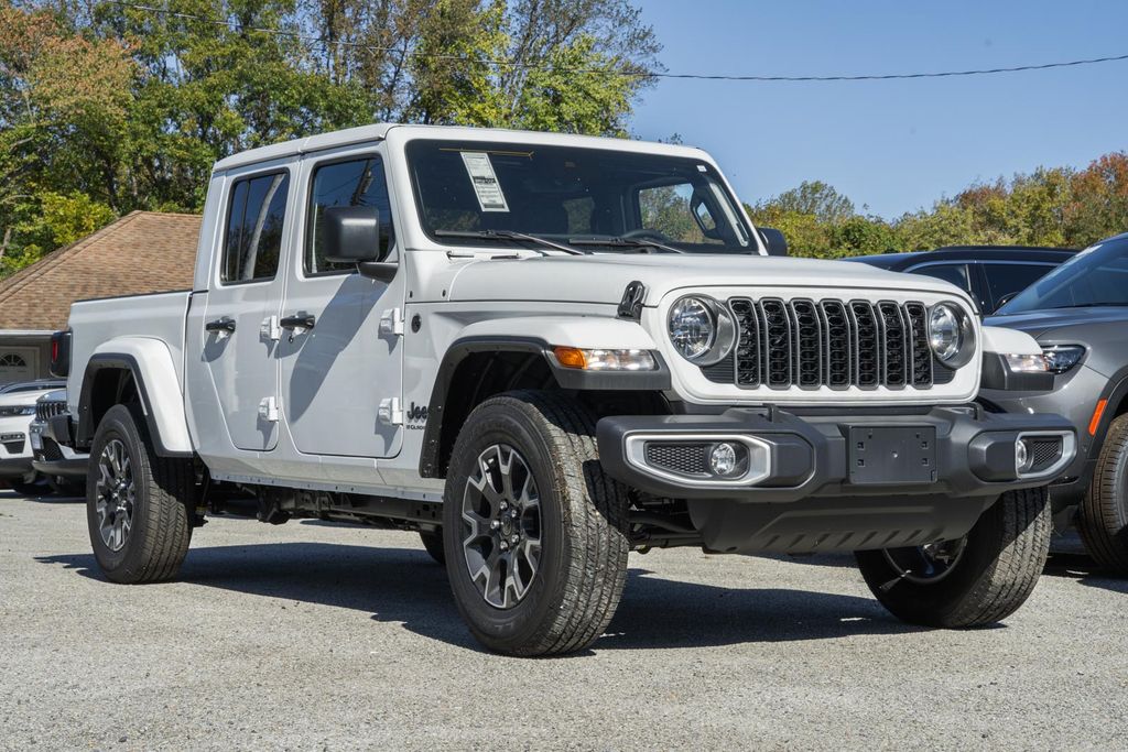 2025 Jeep Gladiator Sport S's photo