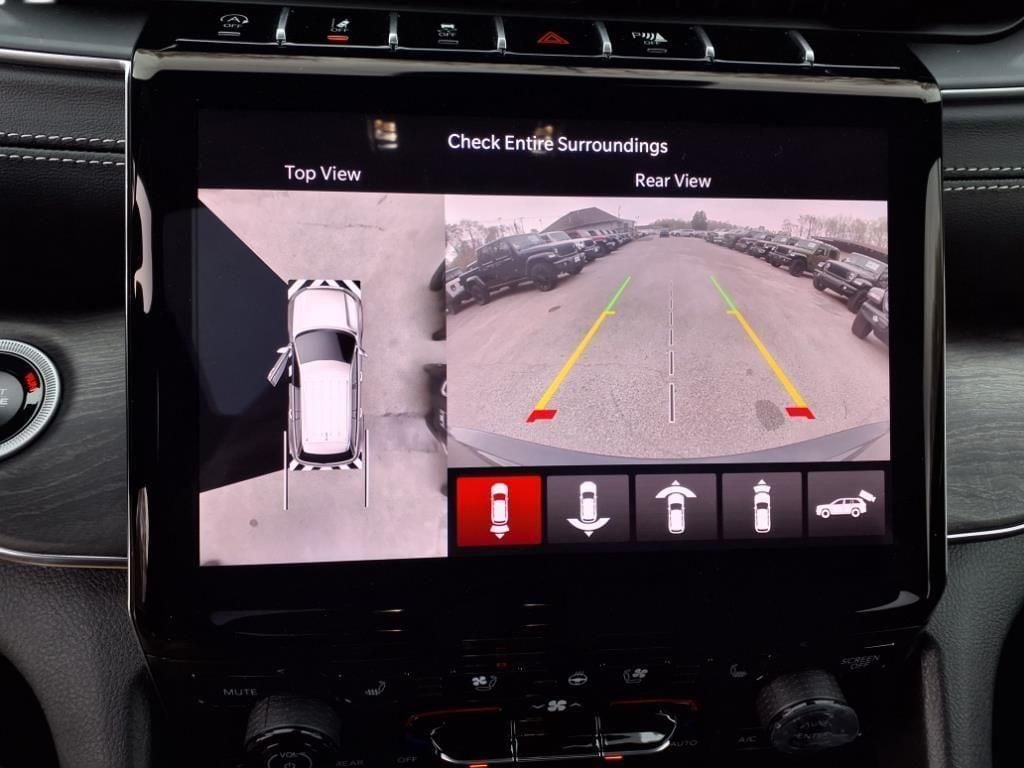 2025 Jeep Grand Cherokee Overland - Photo 23