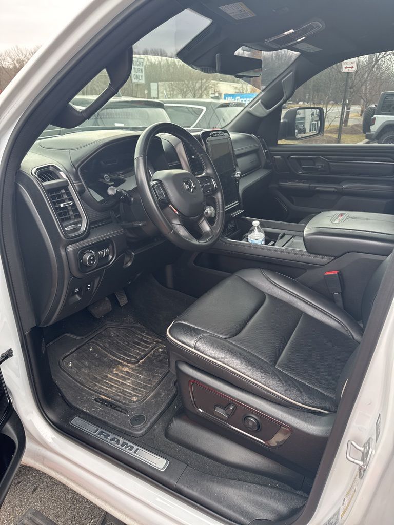 2023 RAM Ram 1500 Pickup Limited's photo