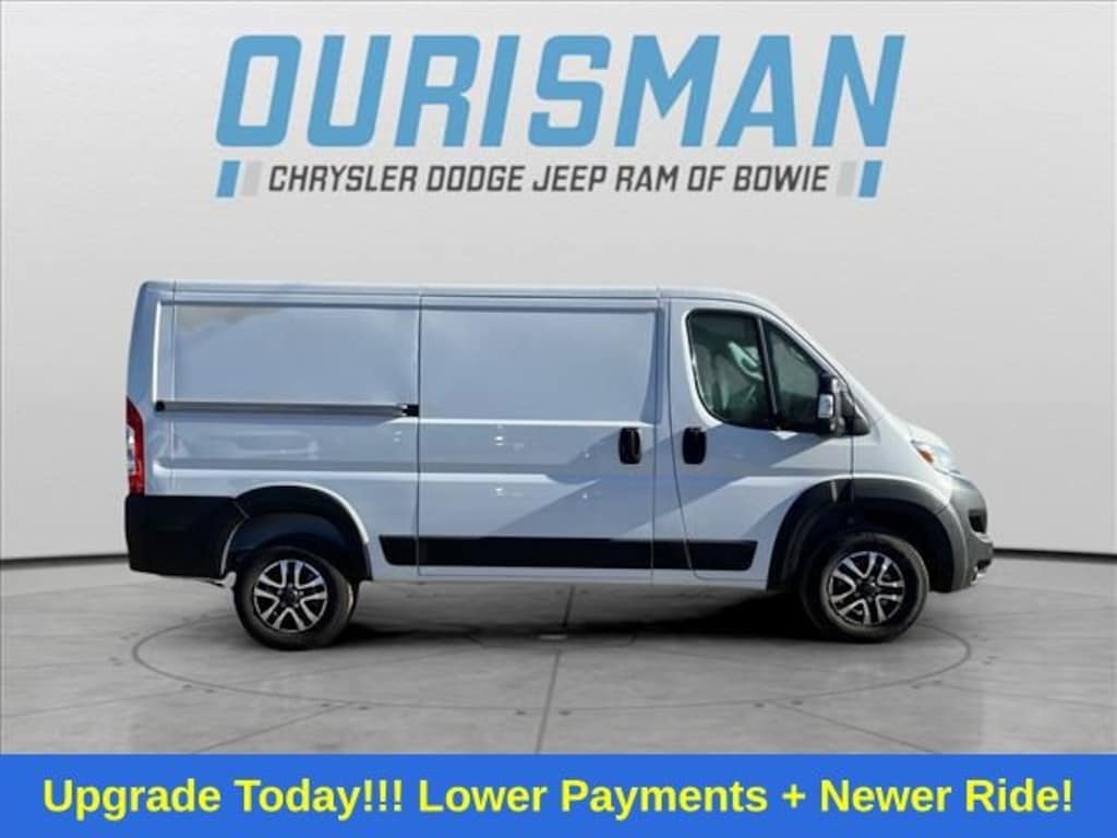 New 2025 Ram ProMaster PROMASTER 3500 SLT CARGO VAN LOW ROOF 136' WB Cargo Van