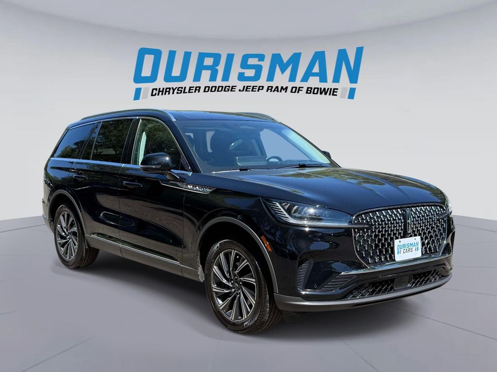 2025 Lincoln Aviator Premiere AWD's photo