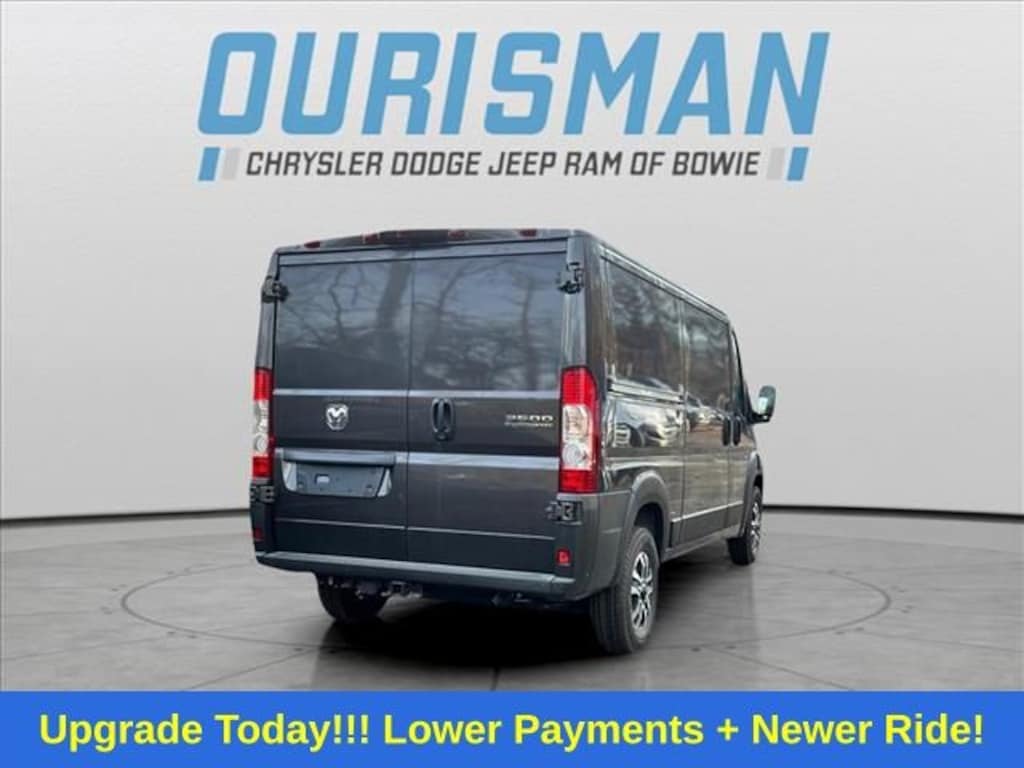 New 2025 Ram ProMaster PROMASTER 3500 SLT CARGO VAN LOW ROOF 136' WB Cargo Van