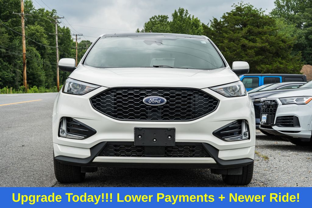 2022 Ford Edge ST photo 2
