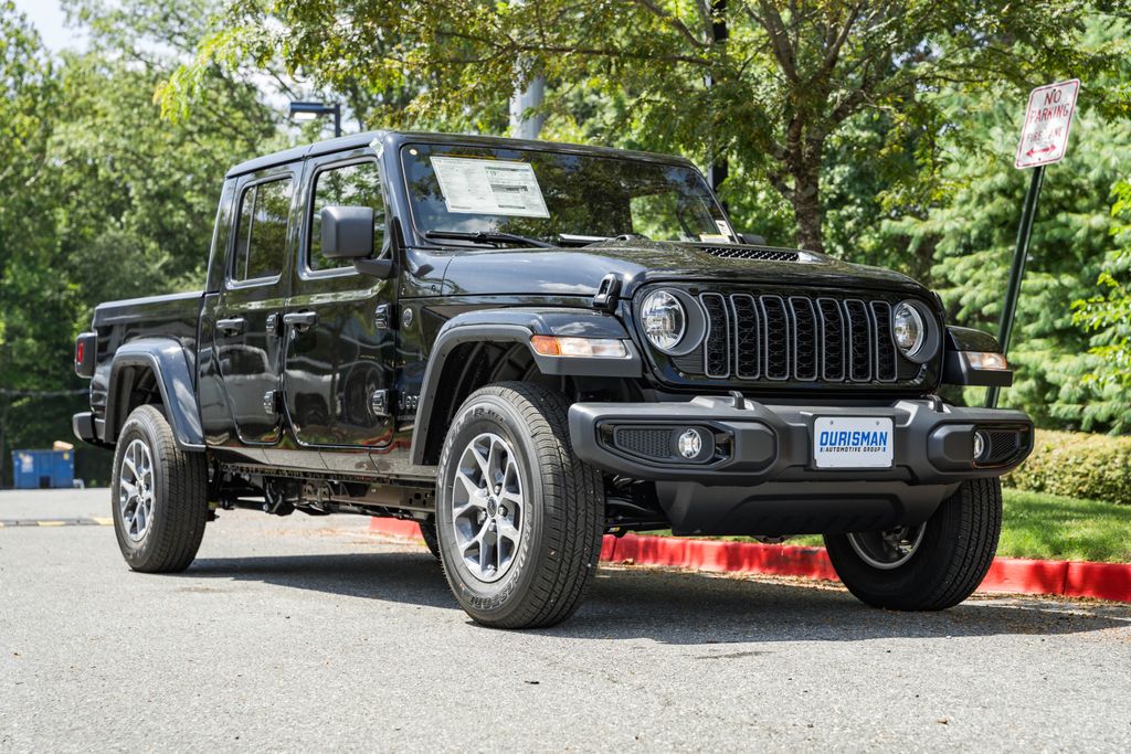 2025 Jeep Gladiator Sport S's photo