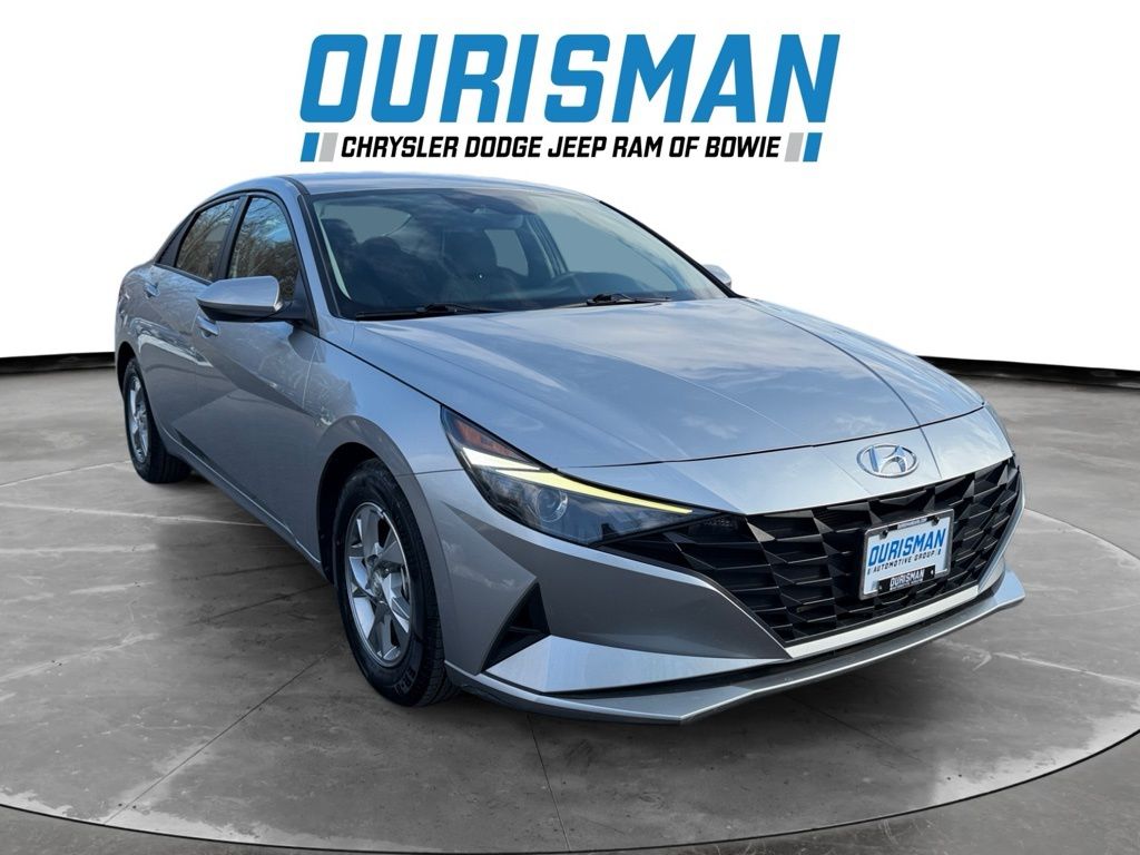 2022 Hyundai Elantra SE