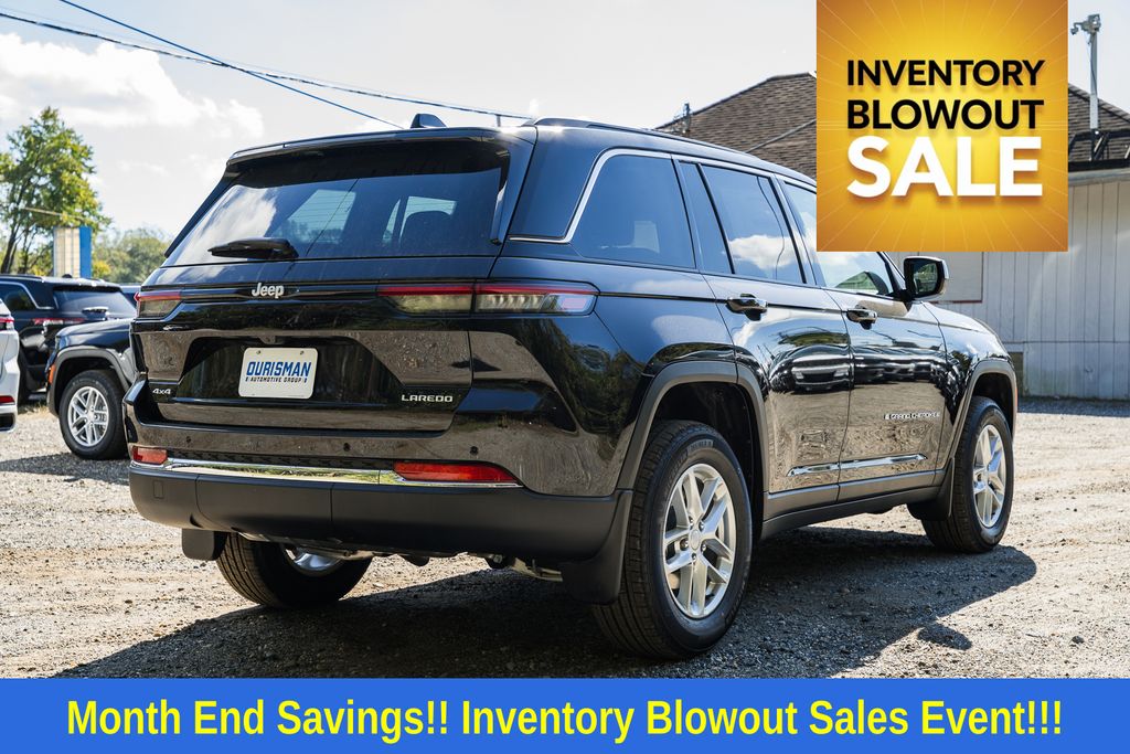 2025 Jeep Grand Cherokee Laredo photo 4
