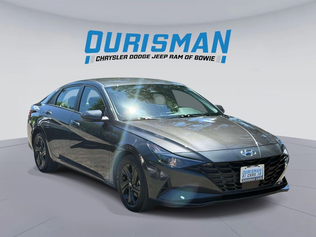 2021 Hyundai Elantra 2.0 SEL IVT's photo