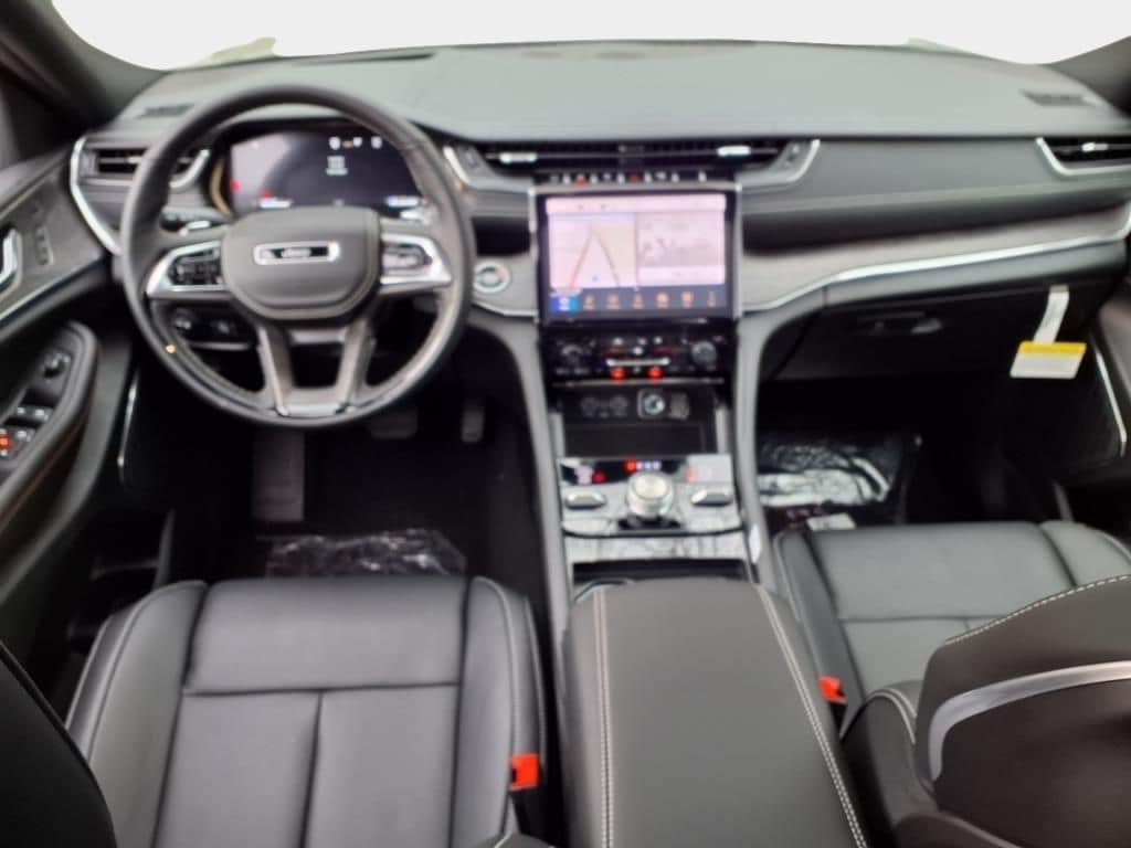 2025 Jeep Grand Cherokee Overland - Photo 15