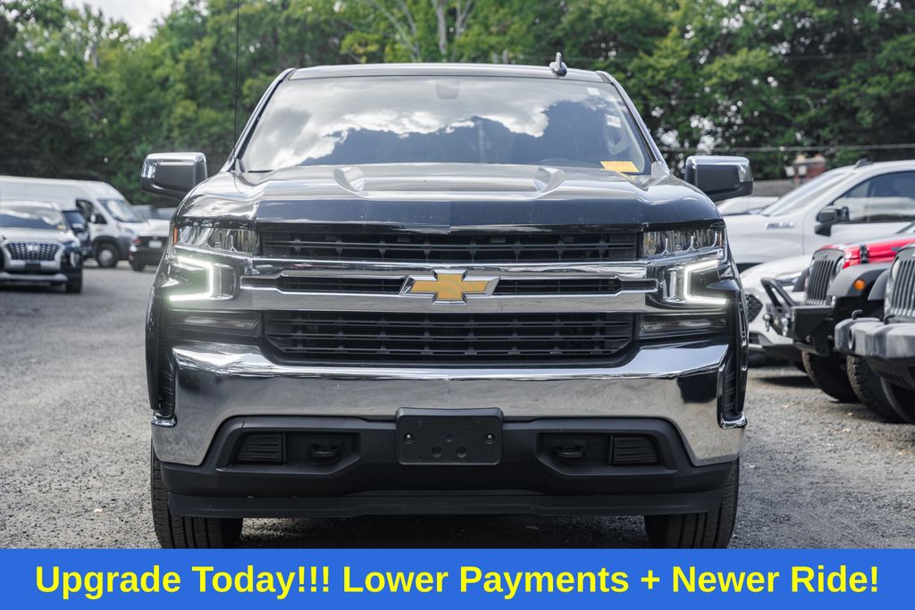 2021 Chevrolet Silverado 1500 LT photo 2