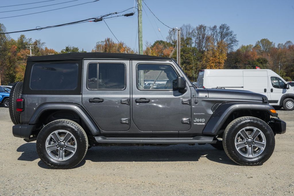 2020 Jeep Wrangler Unlimited Sahara photo 3