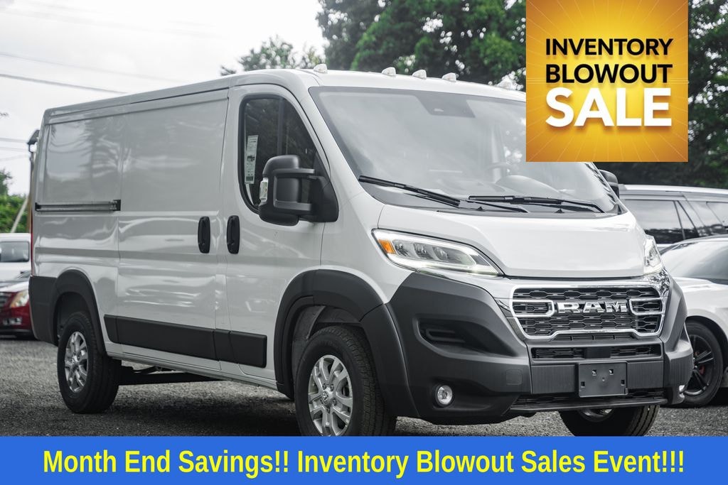 New 2025 Ram ProMaster PROMASTER 2500 SLT CARGO VAN LOW ROOF 136' WB Cargo Van