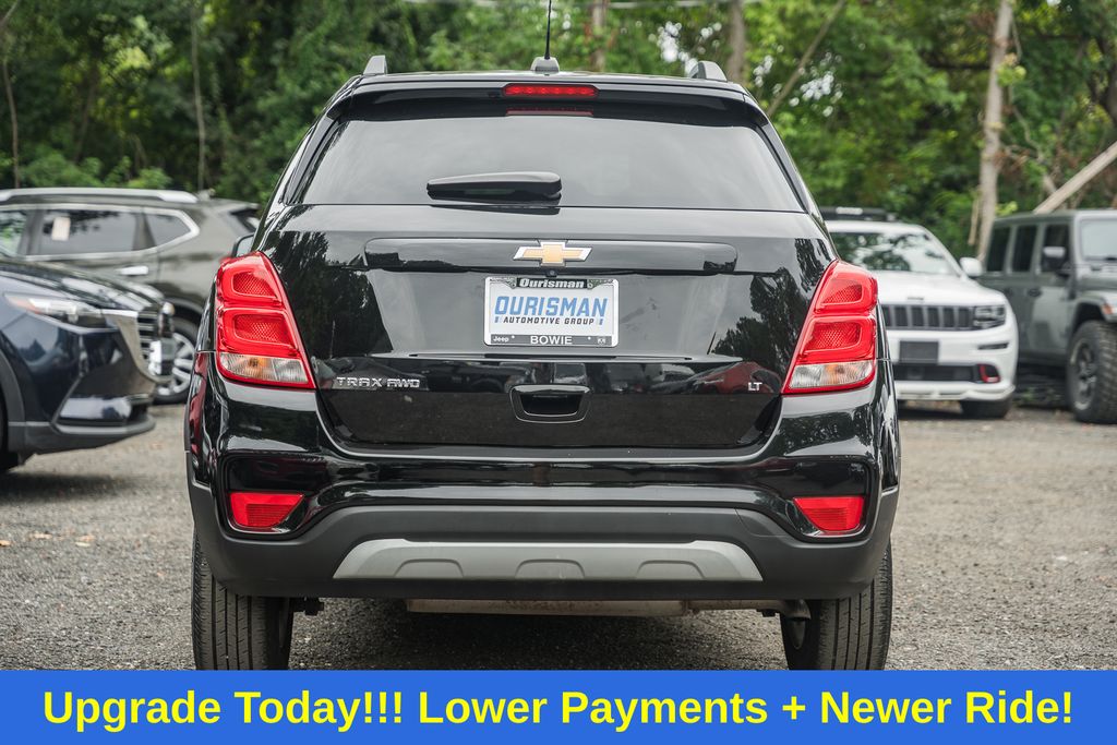 2019 Chevrolet Trax LT photo 2