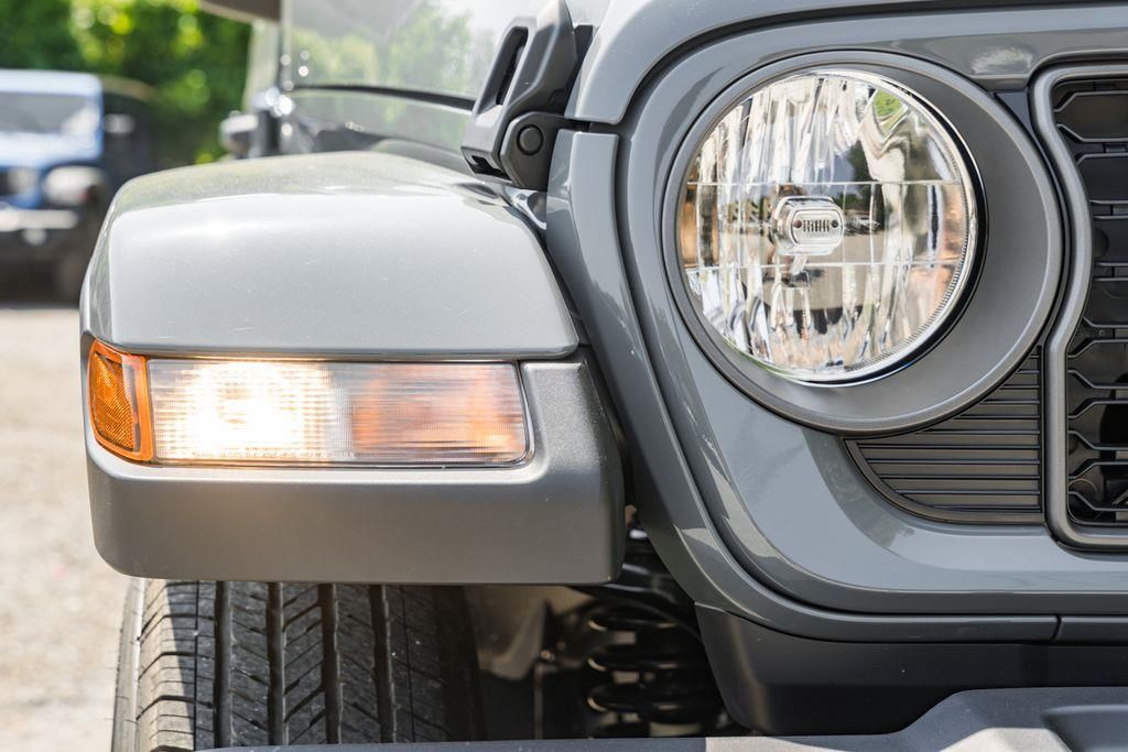 2025 Jeep Gladiator Sport S - Photo 12