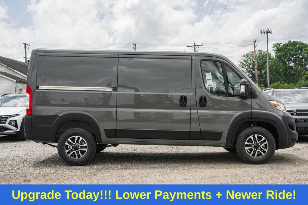 New 2025 Ram ProMaster PROMASTER 3500 SLT CARGO VAN LOW ROOF 136' WB Cargo Van