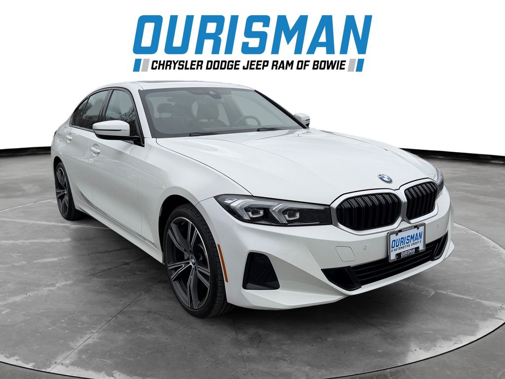 2023 BMW 3 Series 330i's photo