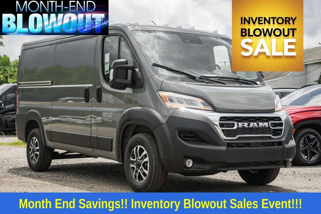 New 2025 Ram ProMaster PROMASTER 3500 SLT CARGO VAN LOW ROOF 136' WB Cargo Van