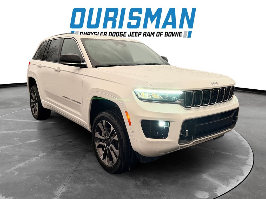 2024 Jeep Grand Cherokee Overland's photo