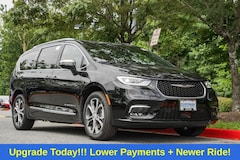 2025 Chrysler Pacifica PINNACLE AWD Passenger Van