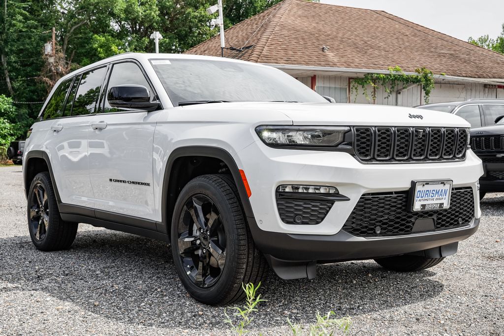2025 Jeep Grand Cherokee Limited's photo