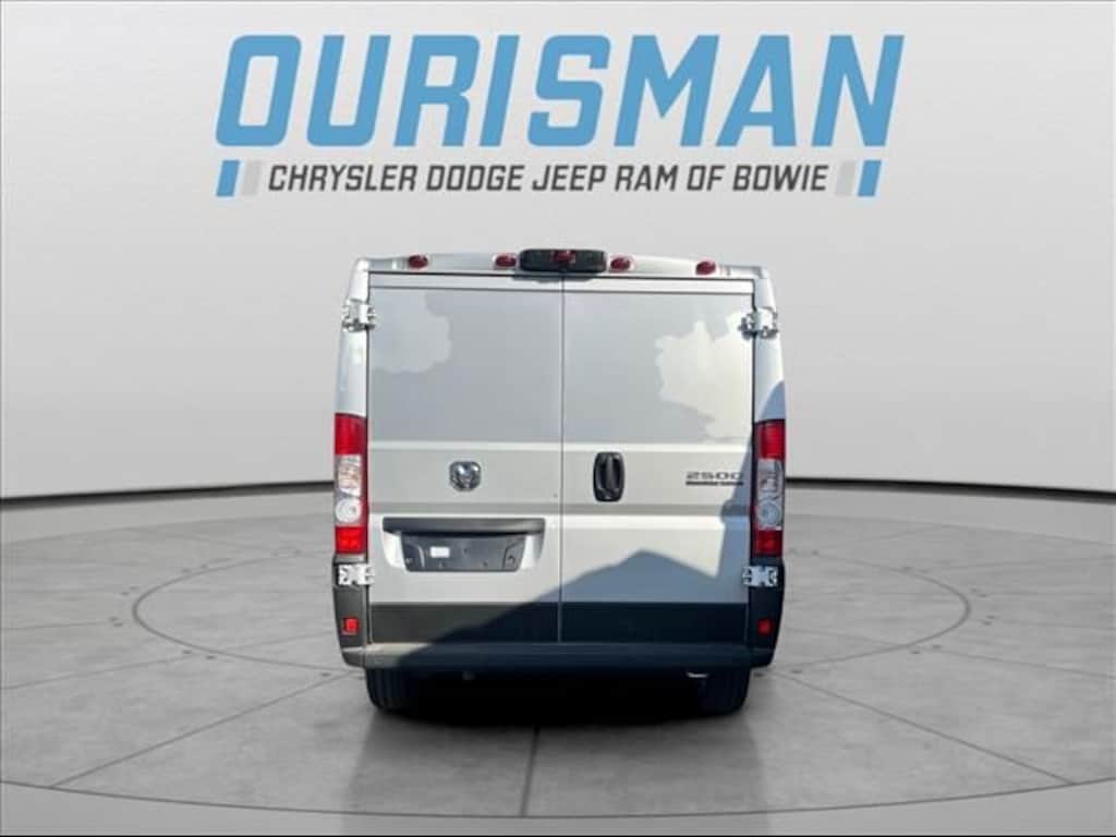 New 2025 Ram ProMaster PROMASTER 2500 SLT CARGO VAN LOW ROOF 136' WB Cargo Van