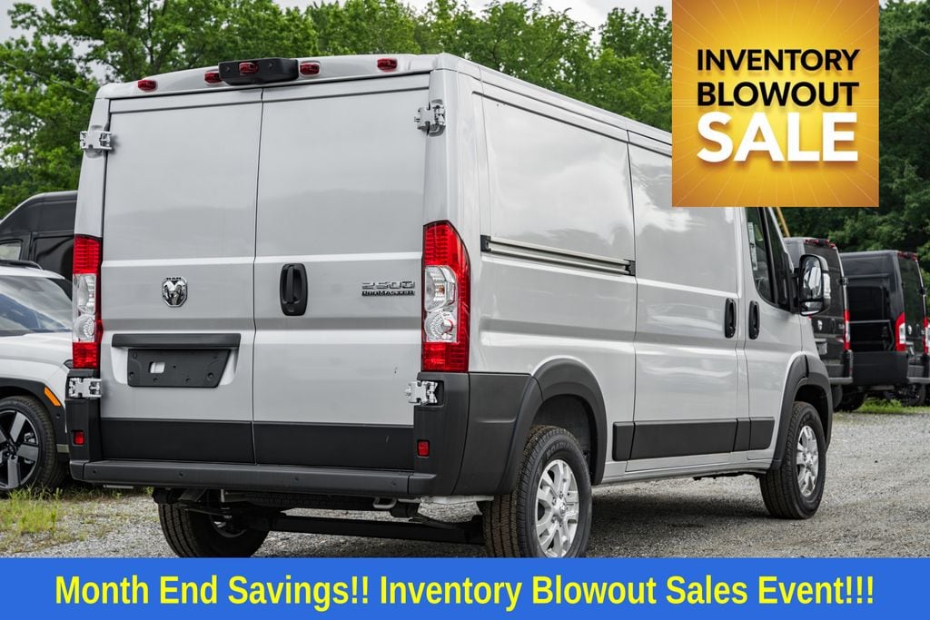 New 2025 Ram ProMaster PROMASTER 2500 SLT CARGO VAN LOW ROOF 136' WB Cargo Van