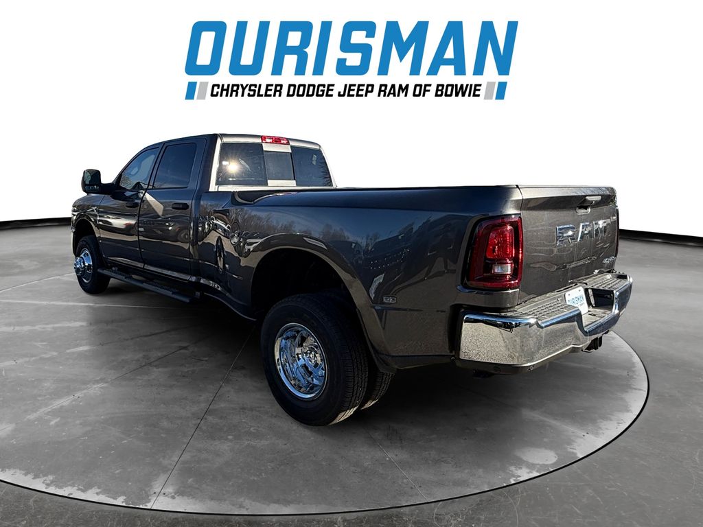 2026 Ram 3500 Tradesman photo 4